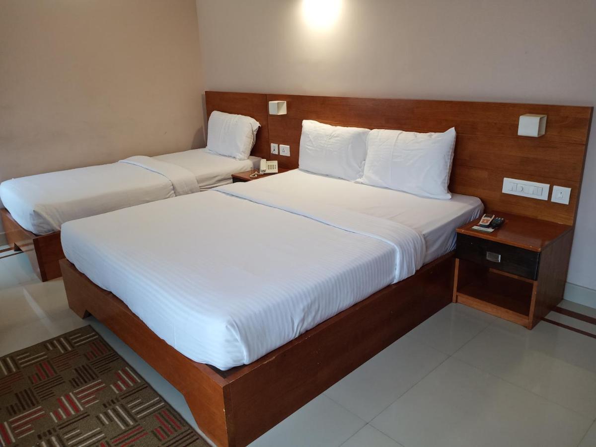 Devanganam Residency 호텔 Guruvāyūr 외부 사진